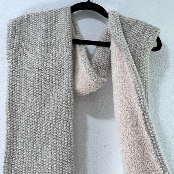 Blue Knit Scarf - Picture 9 of 14